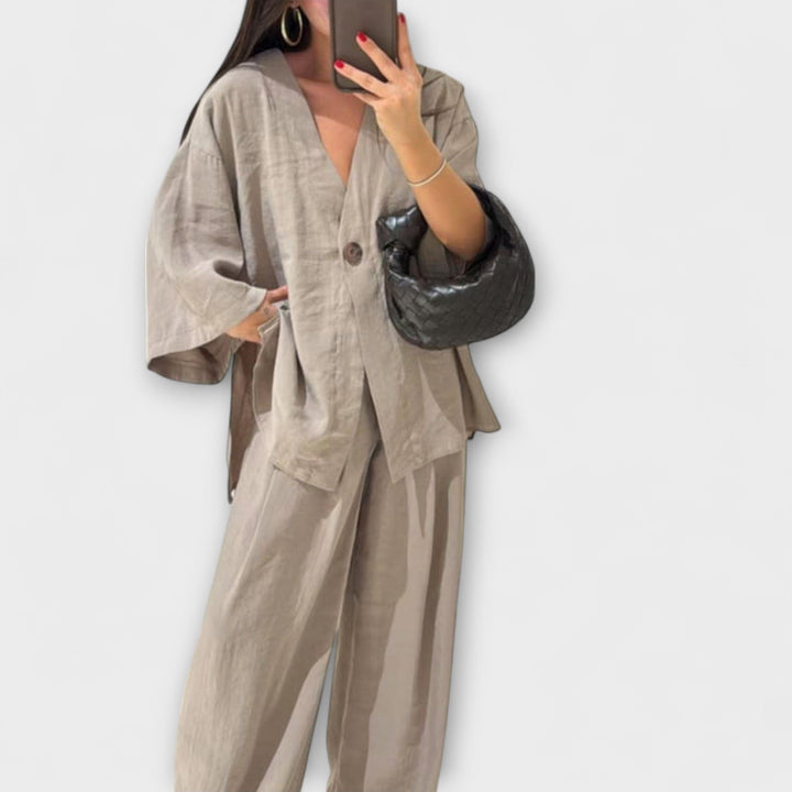 Greta | Lässiges V-Ausschnitt Top und Hose Duo