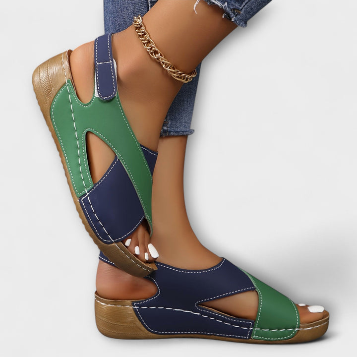 Vera | Orthopädische Atmungsaktive Wandersandalen für Damen