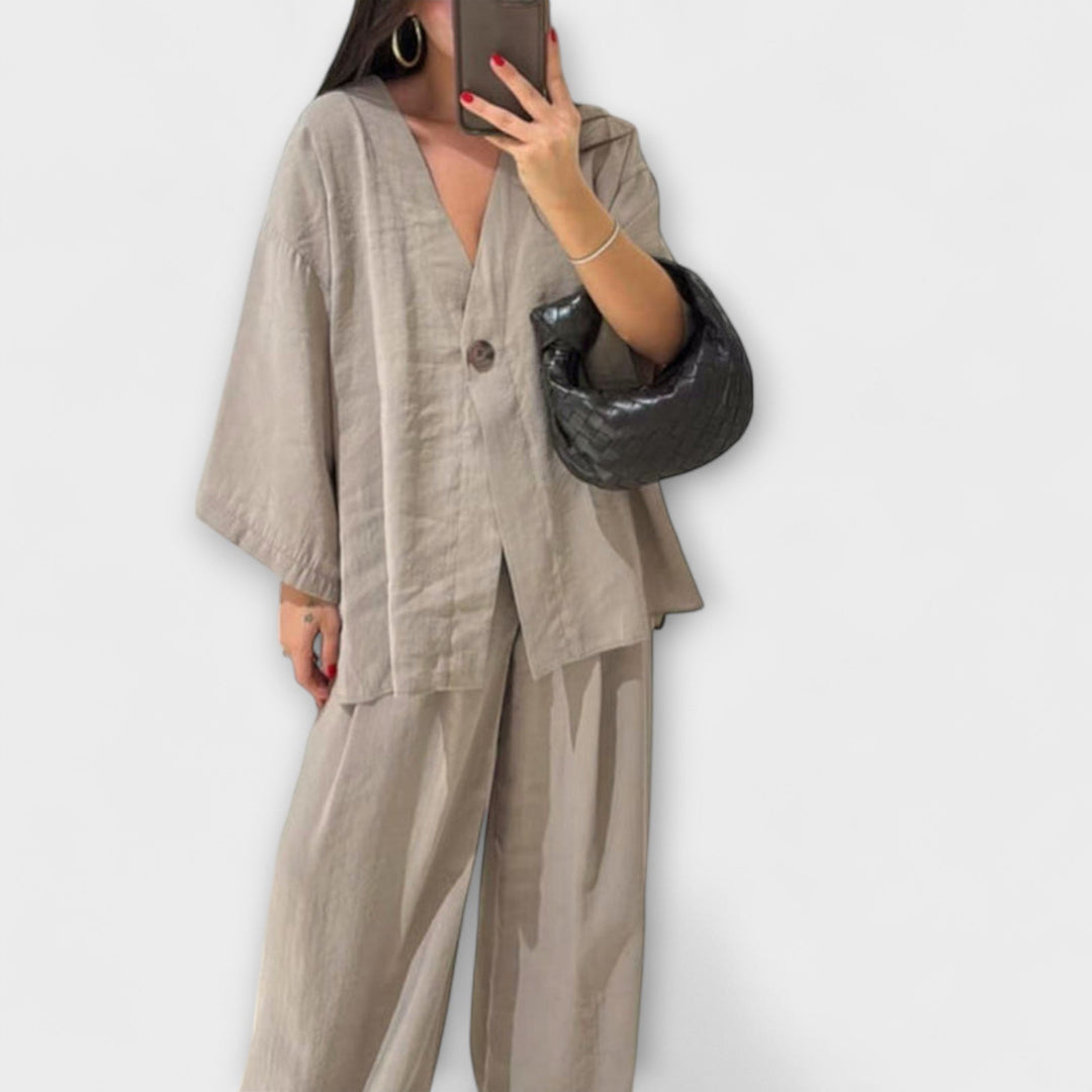 Greta | Lässiges V-Ausschnitt Top und Hose Duo