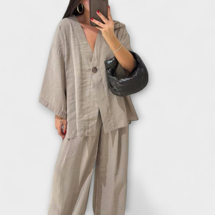 Greta | Lässiges V-Ausschnitt Top und Hose Duo