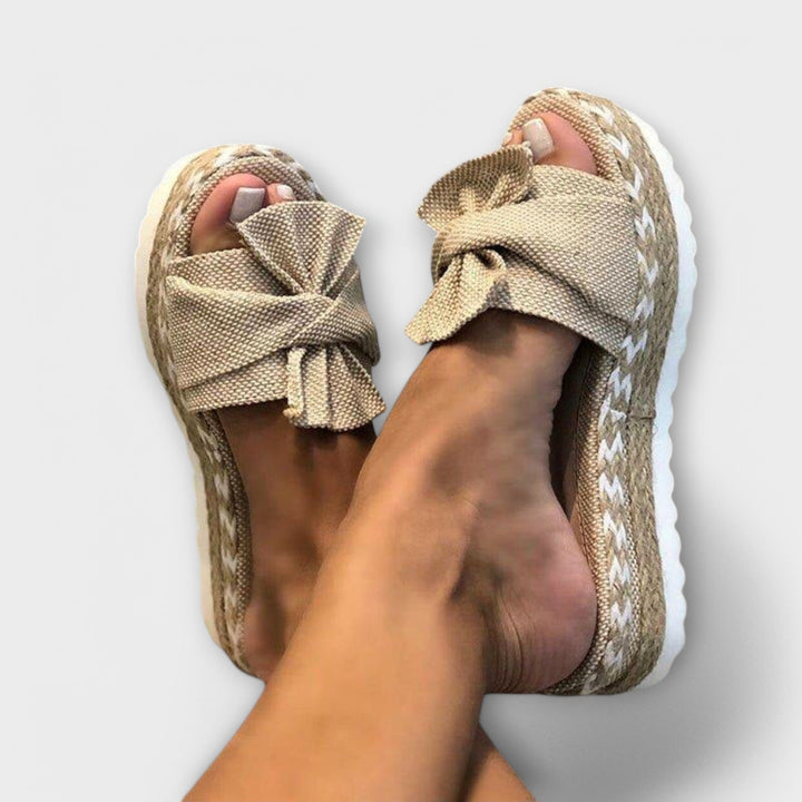 Anna | Orthopädische Sandalen mit Fliege