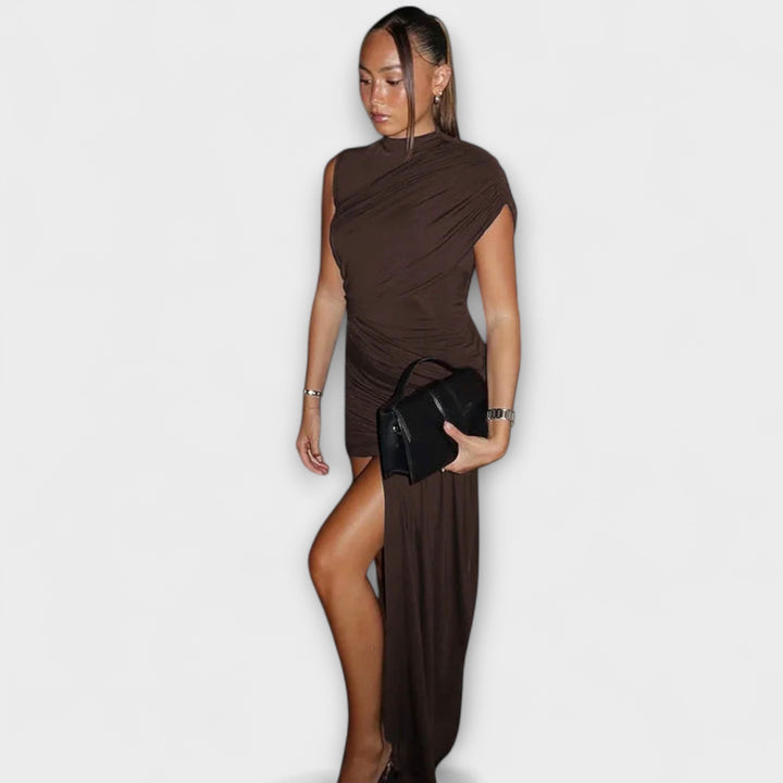 Franziska | Schickes, schmal geschnittenes Kleid mit Rundhalsausschnitt und Plissee
