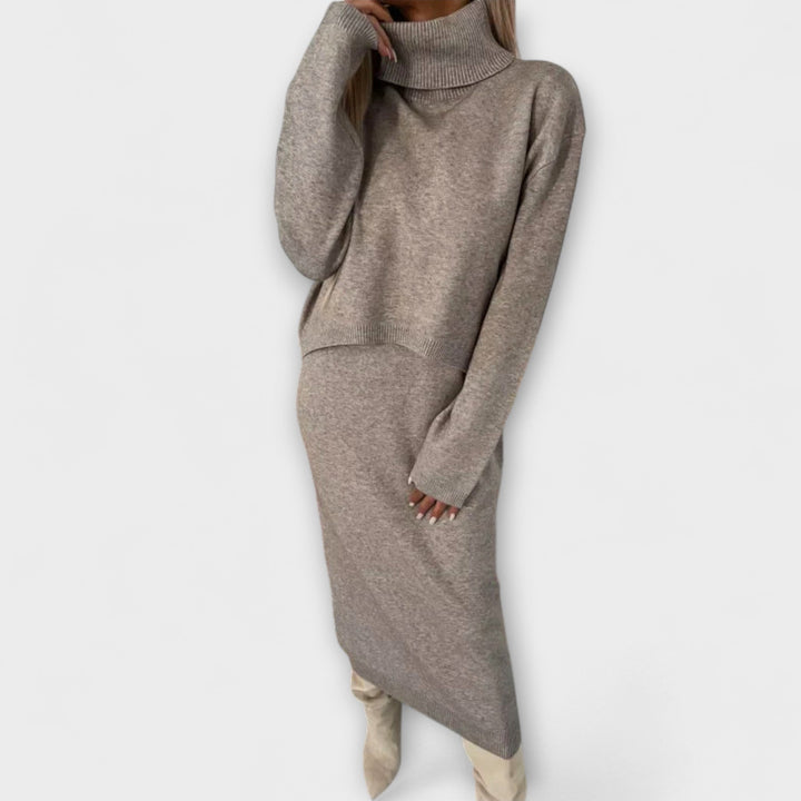 Daniela | Kleid mit passendem Rollkragen-Set