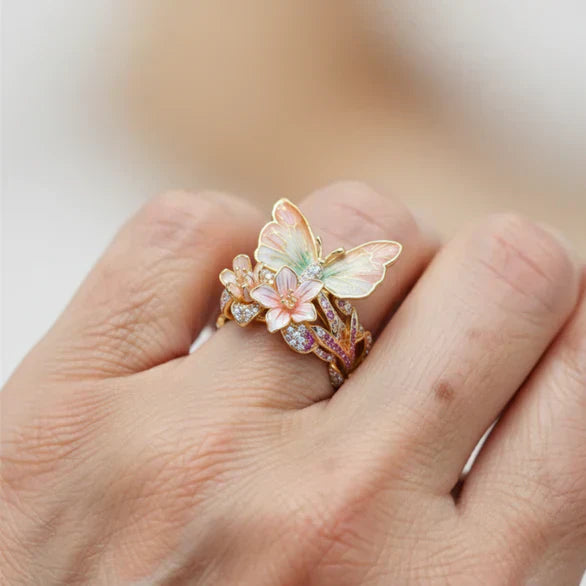 Ramona | Glänzender Schmetterlingsring aus Natur mit Zirkonia