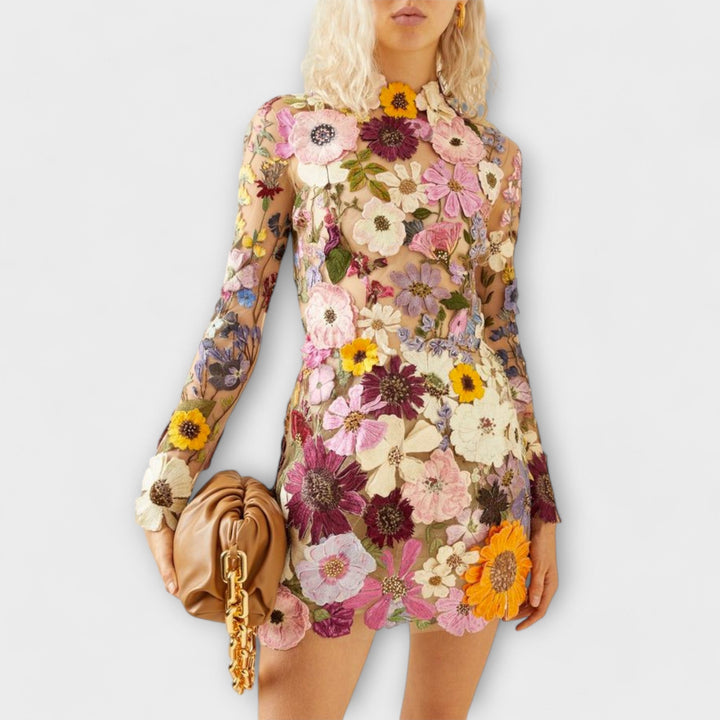 Yasmin | Kleid mit 3D-Blumenmuster