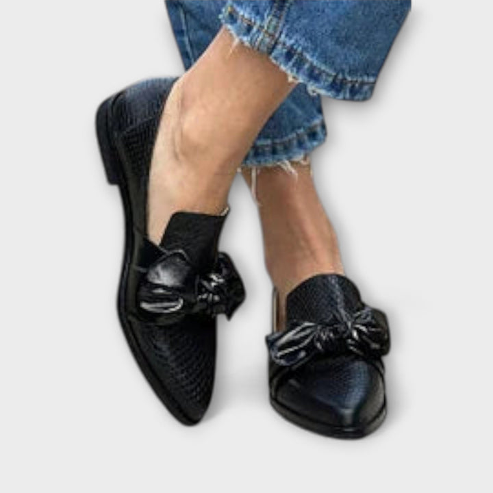 Ingrid | Loafer mit Schlangenhautmuster und Schleifendetail