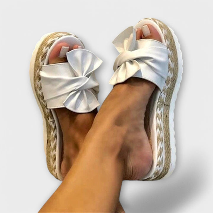 Anna | Orthopädische Sandalen mit Fliege
