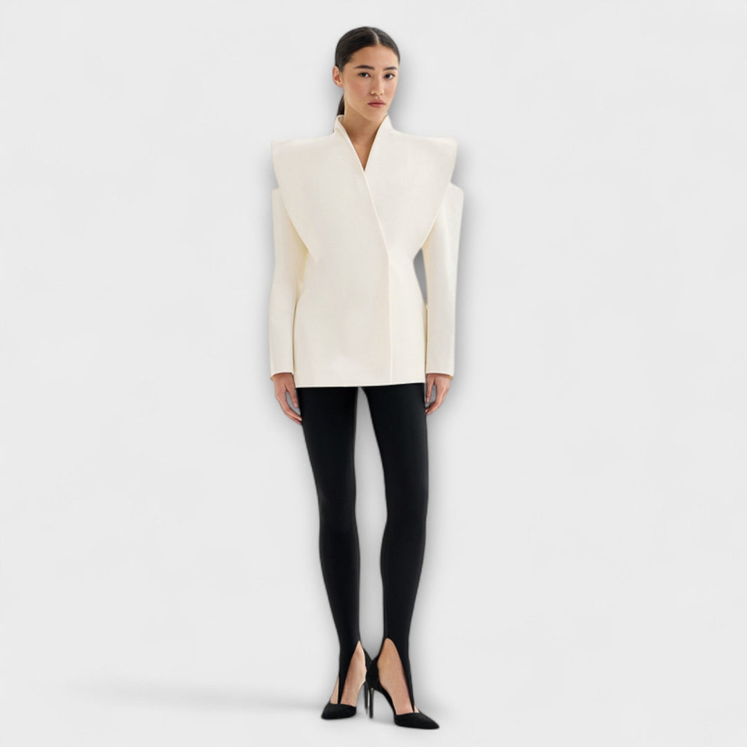 Carolin | Skulpturaler Schulterblazer