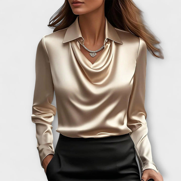 Bianca | Glänzende Bluse mit gerafftem Kragen