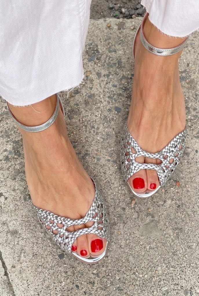 Ottilie | Goldene Sandalen mit Flechtdesign