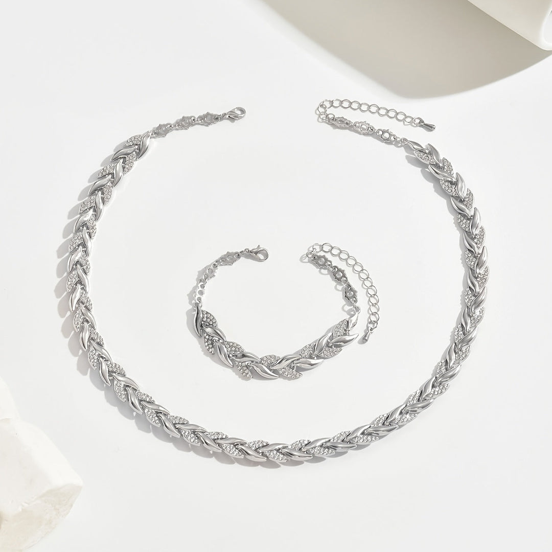 Heike | Elegantes Fischschwanz-Set mit Glas und Schmucksteinen