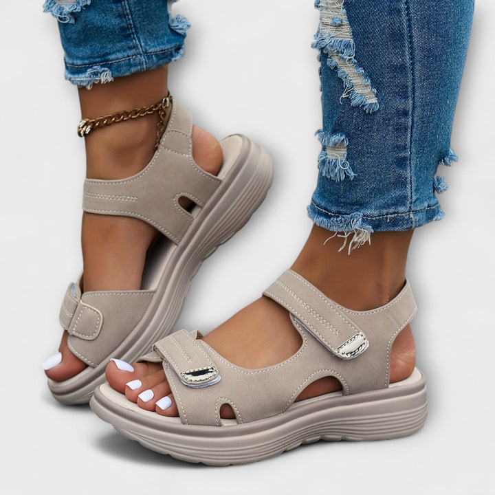 Liselotte | Atmungsaktive Damensandalen für maximalen Komfort