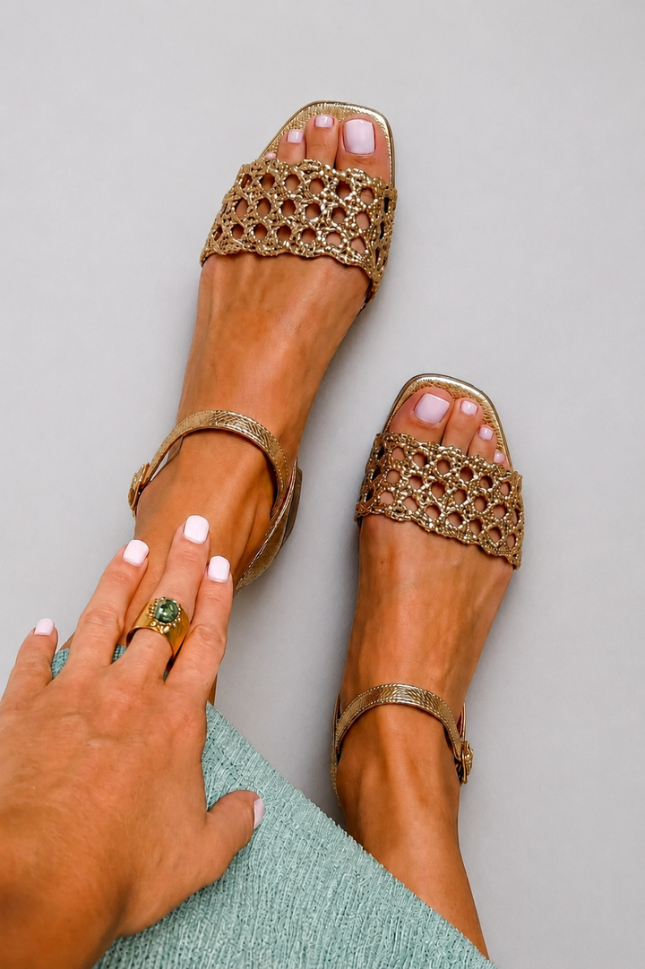 Ingrid | Goldene Flechtsandalen