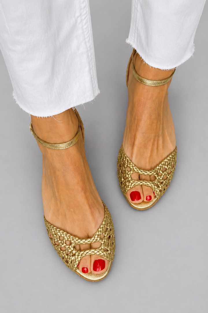 Ottilie | Goldene Sandalen mit Flechtdesign