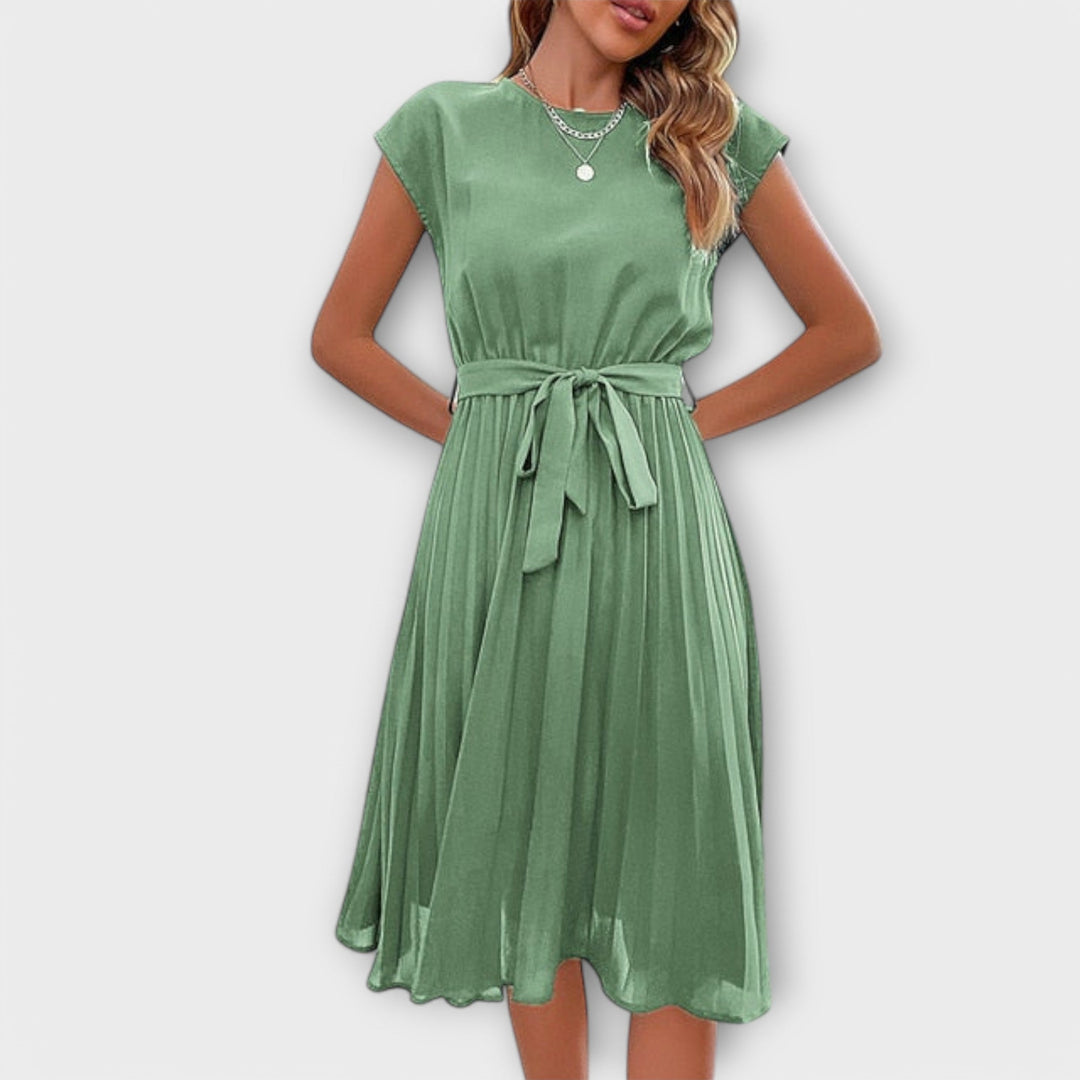 Clara | Kurzarm, gefältete, lässige Midikleid