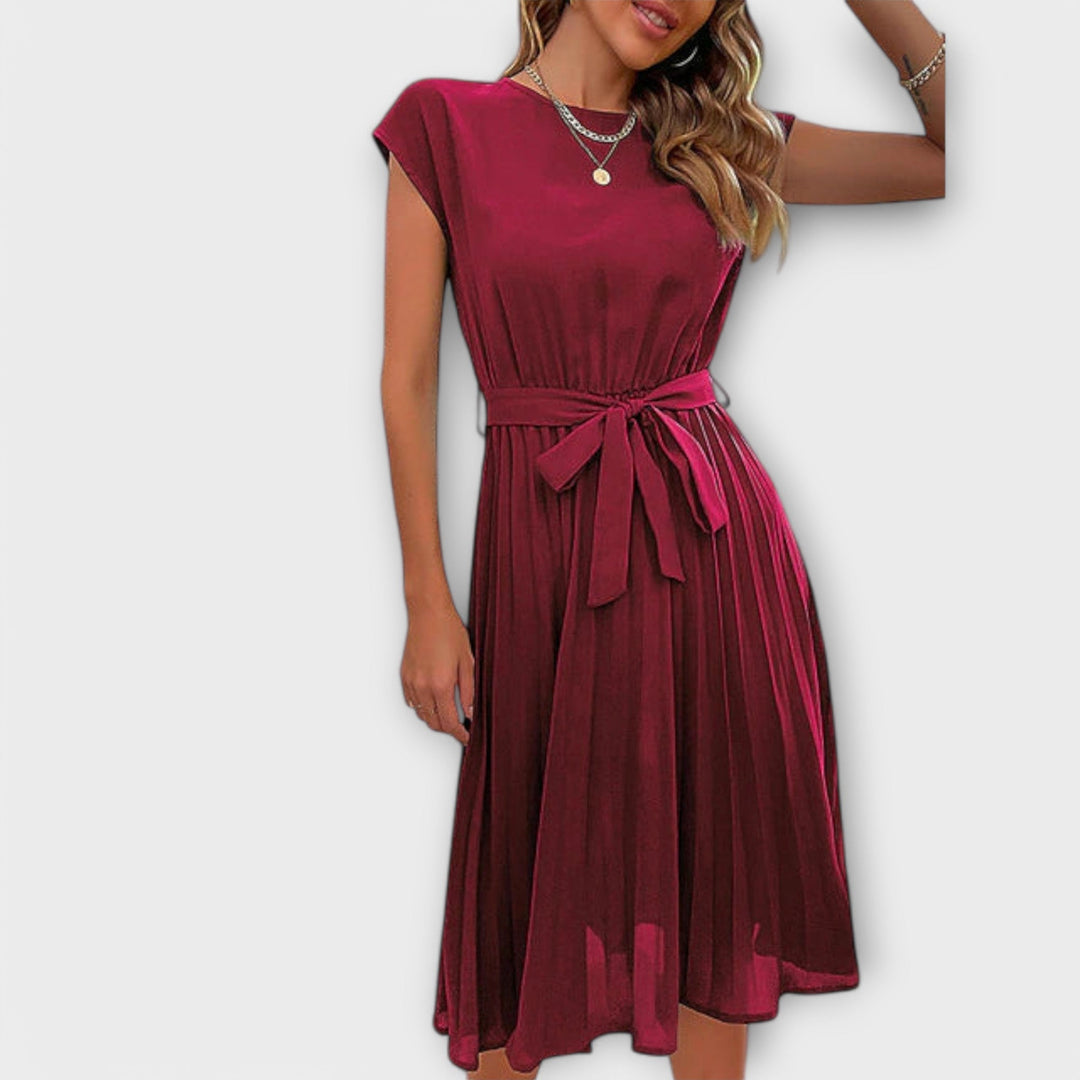 Clara | Kurzarm, gefältete, lässige Midikleid