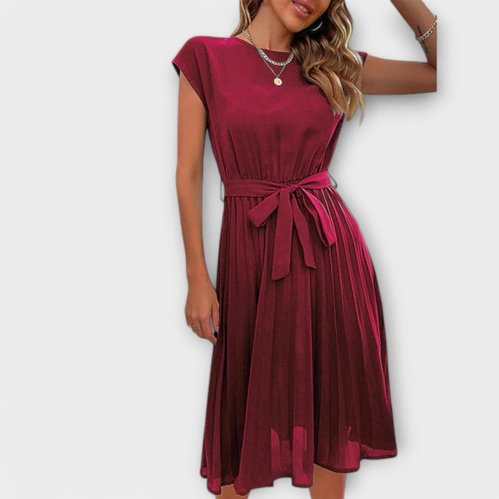 Clara | Kurzarm, gefältete, lässige Midikleid