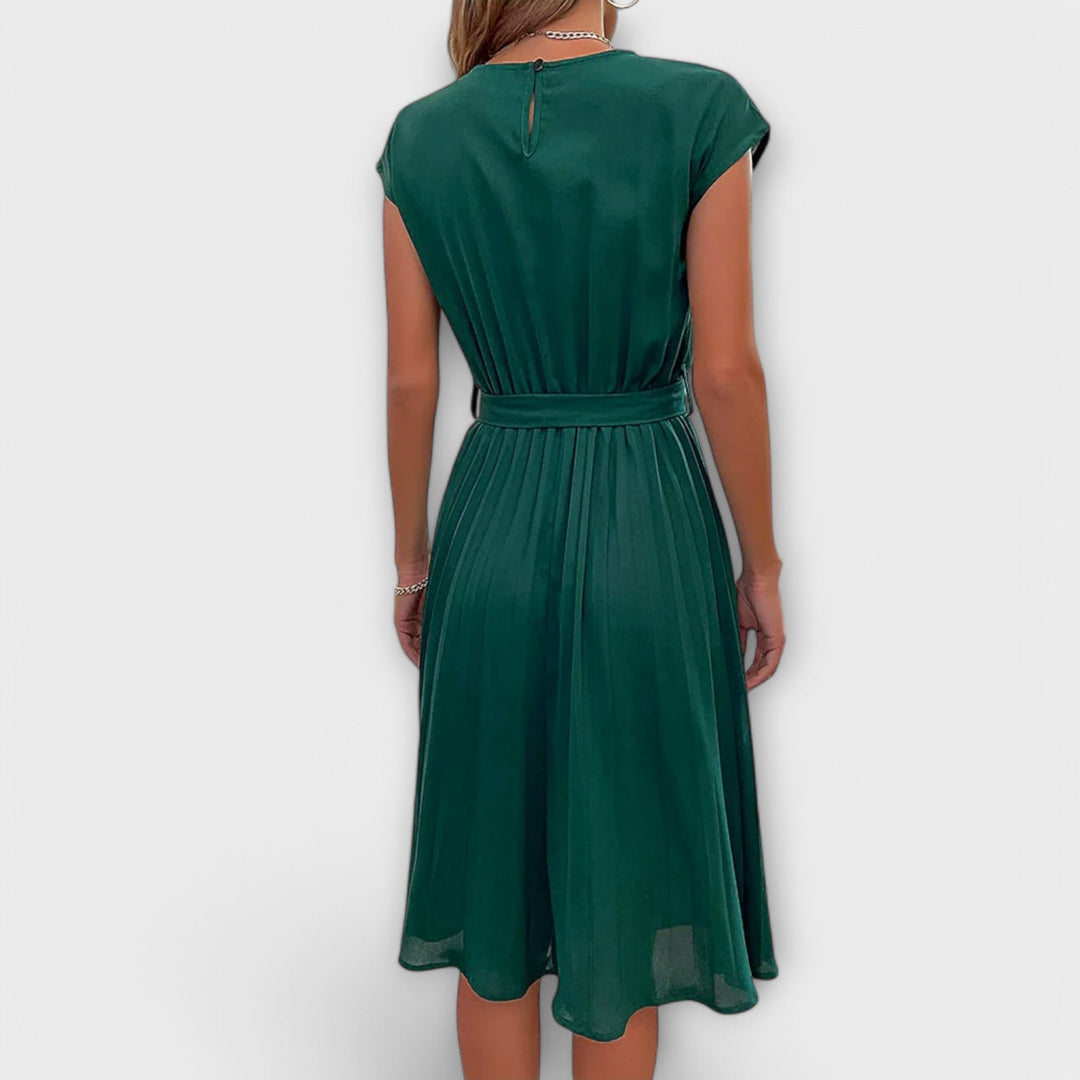 Clara | Kurzarm, gefältete, lässige Midikleid