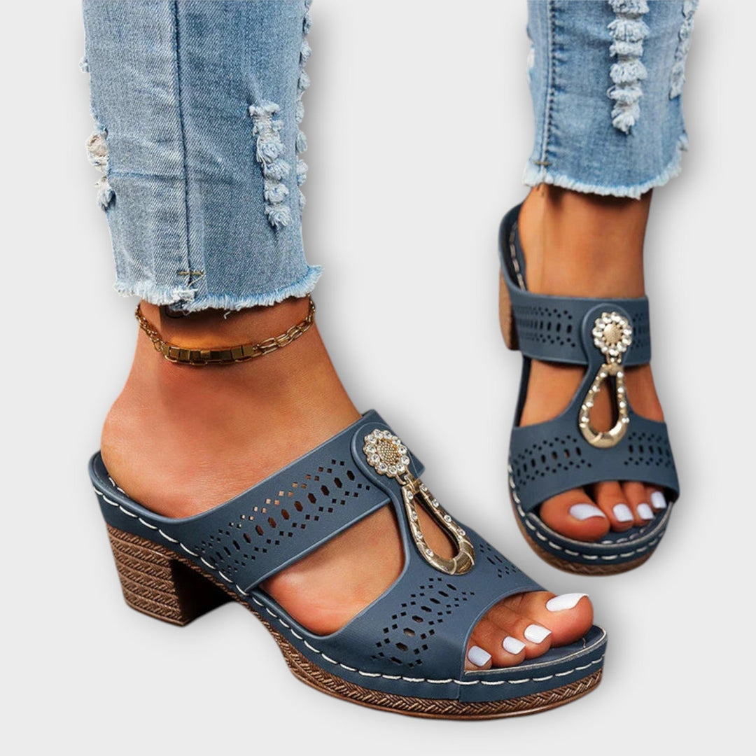 Therese | Stilvolle und Bequeme Orthopädische Sandalen