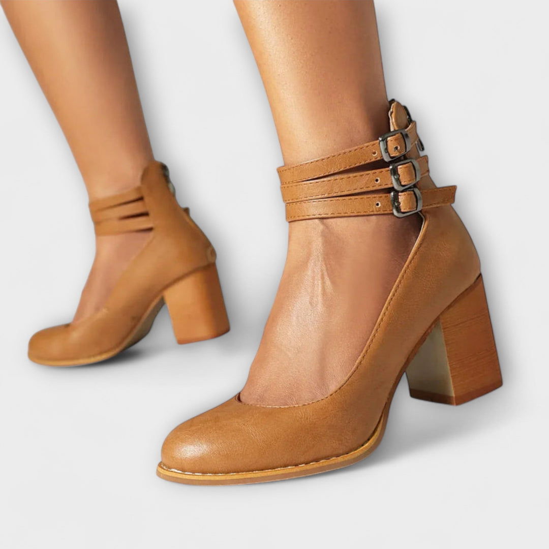 Greta | Pumps mit Knöchelriemen Design