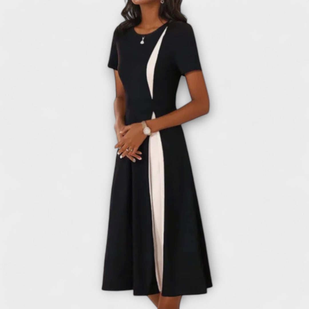 Kerstin | Schwarz-weißes Midikleid