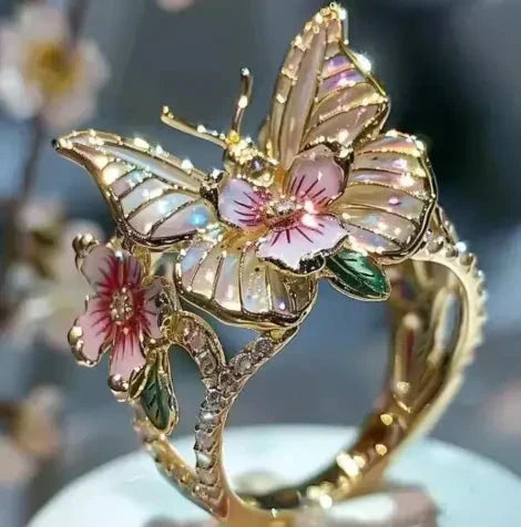 Ramona | Glänzender Schmetterlingsring aus Natur mit Zirkonia