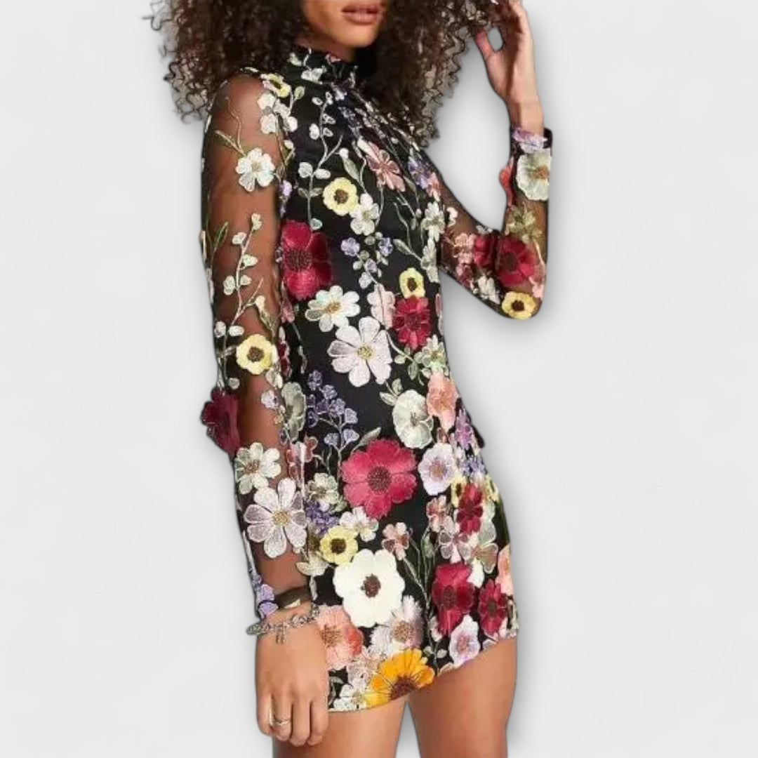 Yasmin | Kleid mit 3D-Blumenmuster