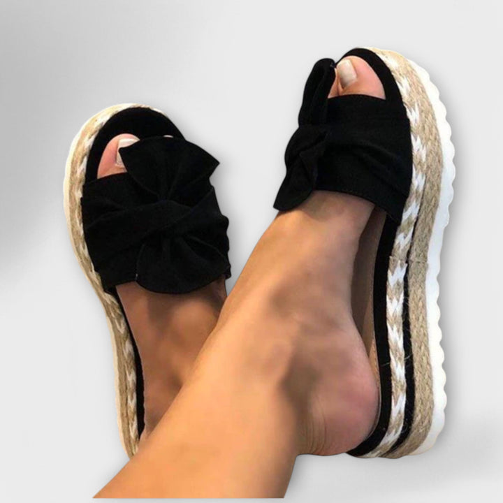 Anna | Orthopädische Sandalen mit Fliege