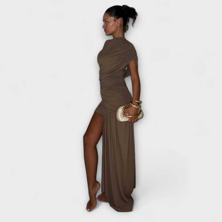 Franziska | Schickes, schmal geschnittenes Kleid mit Rundhalsausschnitt und Plissee
