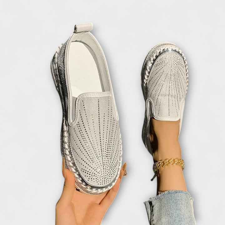Cordula | Mit Strasssteinen verzierte Schuhe
