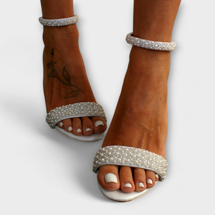 Miriam | Elegante Brautsandalen mit filigranen Riemen