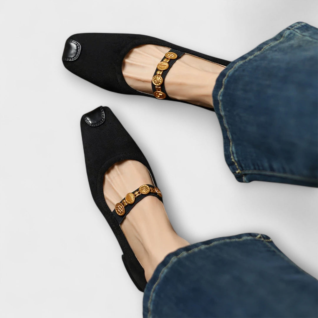 Evelyn | Klobige Absätze mit Metallmünze