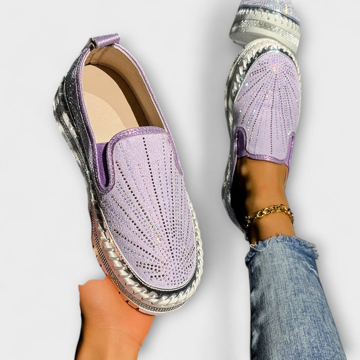 Cordula | Mit Strasssteinen verzierte Schuhe