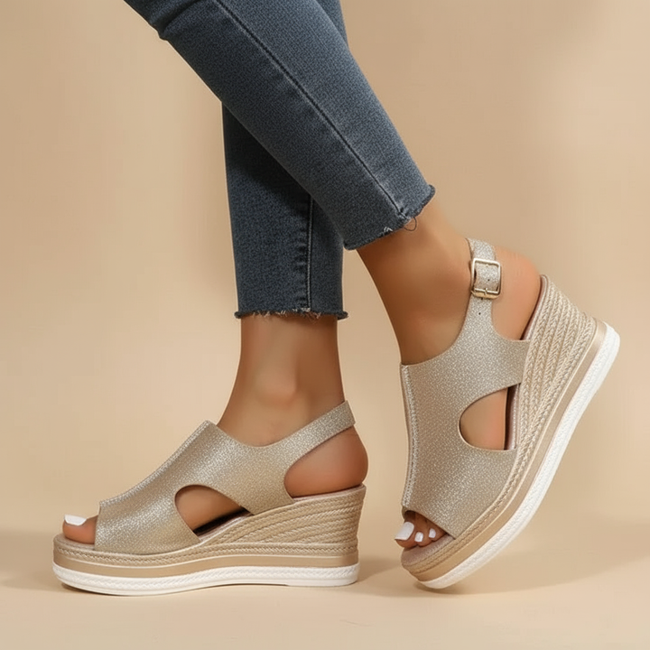Bianca | Entspannte Keilsandalen