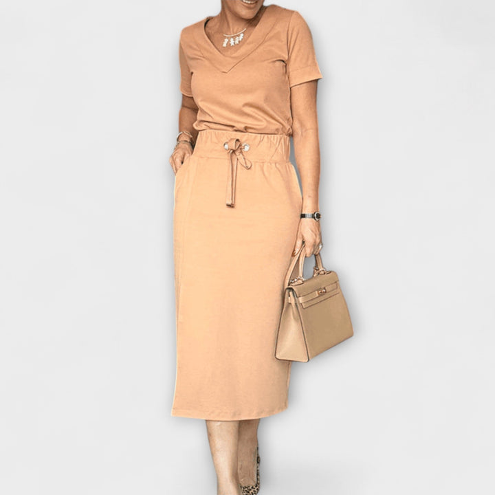 Viktoria | Elegantes V-Ausschnitt Top mit Rock
